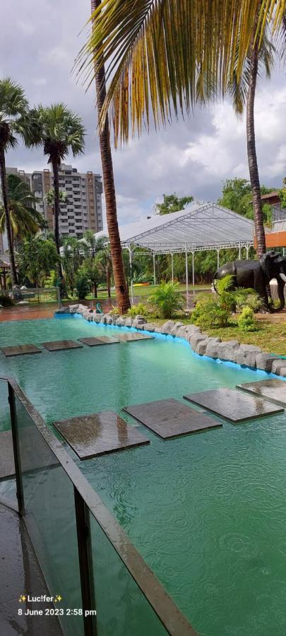 Udaya Resort Palakkad Exteriör bild