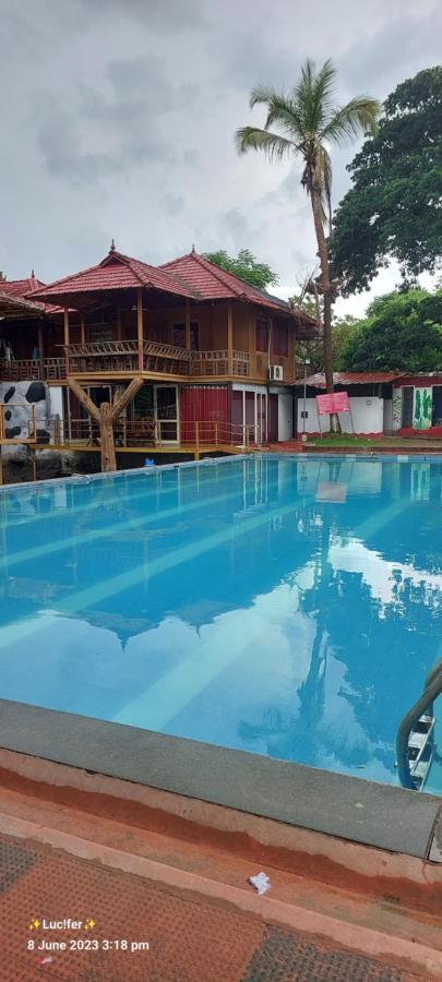 Udaya Resort Palakkad Exteriör bild