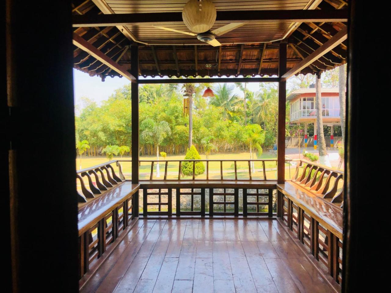 Udaya Resort Palakkad Exteriör bild